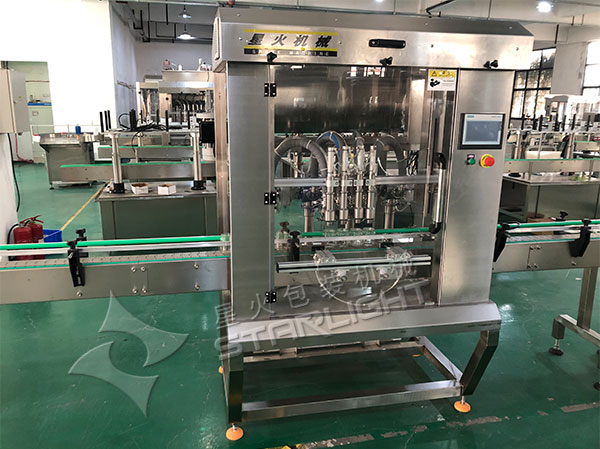 沙拉醬灌裝機(jī)設(shè)備-全自動(dòng)化沙拉醬灌裝機(jī)生產(chǎn)線(xiàn)實(shí)拍圖