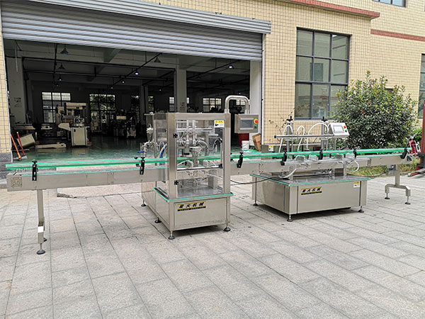 全套濃醬灌裝機生產(chǎn)線實拍圖