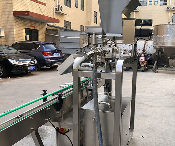 瓶裝定量醬腌菜灌裝生產線細節圖